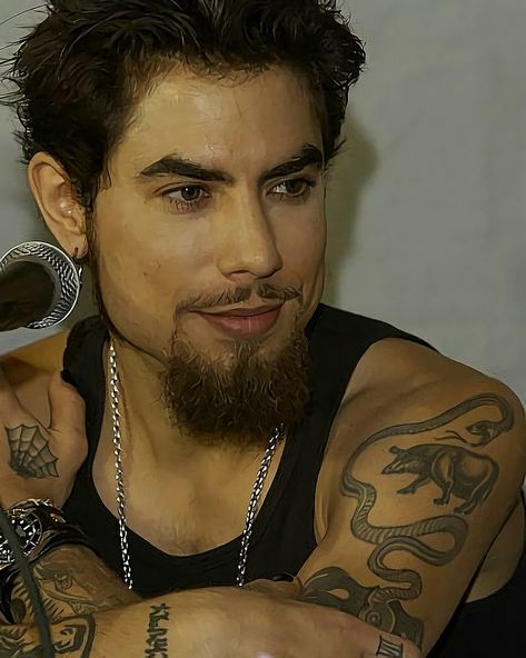 Dave Navarro Ink Master, Dave Navarro, Ink Master, Chili Peppers, Hot Chili, Haircut Ideas, Prince Charming, Red Hot, Random Things