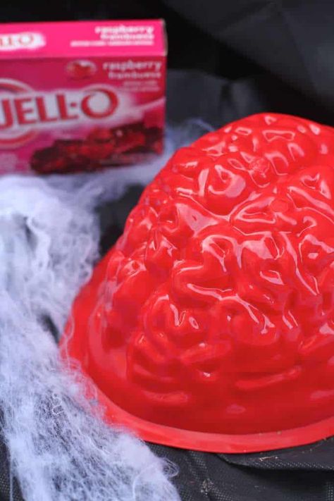 Brain Jello Mold, Jello Brain, Finger Jello, Brain Mold, Jello Jigglers, Jello Mold Recipes, Halloween Jello, Creepy Halloween Food, Weekly Themes