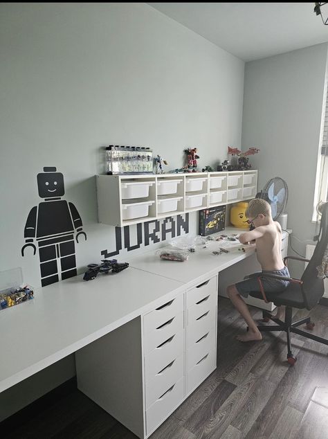 Kids Lego Room, Lego Workstation, Lego Playroom, Lego Station, Lego Desk, Ikea Hack Kids, Childrens Desk, Ikea Desk, Lego Room