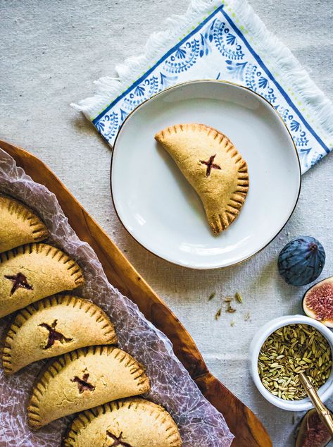 Honeyed Fig & Ricotta Hand Pies Hand Pie, Pastry Flour, Hand Pies, Honey Lemon, Fennel Seeds, Vegetarian Cheese, Lemon Zest, Fennel, Ricotta