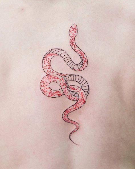 Back Tattoo Women Upper, Snake Tattoo Meaning, Small Snake Tattoo, Japanese Snake Tattoo, Serpent Tattoo, Snake Tattoo Design, Spine Tattoos For Women, Парные Тату, Sternum Tattoo