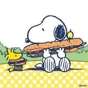 Sandwiches for lunch Woodstock Snoopy, Woodstock Peanuts, Snoopy Comics, Snoopy Cartoon, Snoopy Funny, Snoopy Images, Peanuts Snoopy Woodstock, Peanuts Cartoon, Snoopy Wallpaper