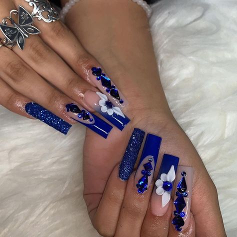 ;) Hanukkah Nails, 25 Nails, Black And Blue Nails, Quinceanera Theme, Quince Nails, Future Nails, Blue Quinceanera, Quinceanera Nails, Birthday Nail