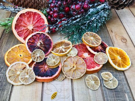 Dried Citrus Slices; Dehydrated Citrus Fruit - all natural; Grapefruit, Orange, Blood Orange, Lemon, Lime; Wedding decoration; Cake Decorations. Dehydrated Citrus, Citrus Decor, Candy Table Decorations, Dried Citrus, Citrus Slices, Fruit Centerpieces, Citrus Wedding, Dried Lemon, Orange Christmas