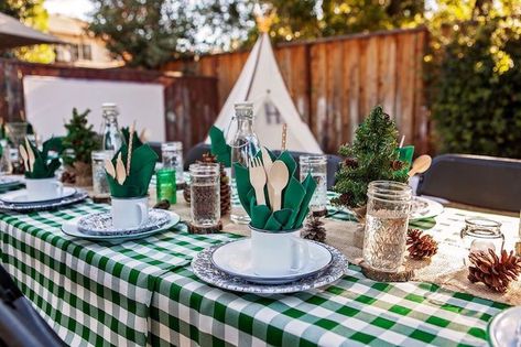 40th Camping Birthday Party, Camp Party Table Decor, Retro Camping Party, Mountain Party Decor, Hiking Party Theme, Camping Party Centerpieces, Camping Tablescape, Camping Party Ideas For Adults, Camp Calloway