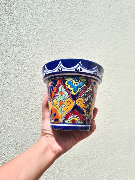 Talavera style planter pot Mexican Talavera Decor, Talavera Decor, Mexican Style Decor, Colorful Planters, Talavera Pottery, Mexican Talavera, Pottery Handmade, Mexican Style, Outdoor Style