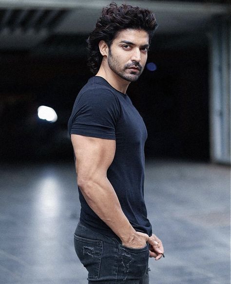 Gurmeet Choudhary, Famous Dialogues, Mens Hairstyles, Most Beautiful, Actresses, Actors, Hair Styles, Hair, Quick Saves