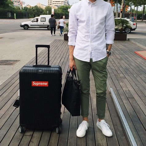 White Shirt Outfit, Green Pants Men, Green Pants Outfit, Tech Clothing, Fashion Palette, White Shirt Outfits, White Shoes Men, Shirt Outfit Men, Pants Outfit Men