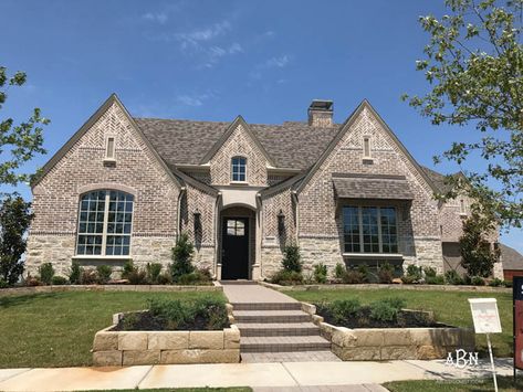 Brick House Exterior Ideas, Brick And Stone Exterior Combinations, White Home Exterior, Brick House Exterior, House Exterior Ideas, Cladding Design, Stone Exterior, Brick Stone, Brick Exterior