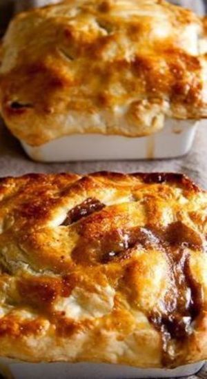 Beef Bourguignon Pot Pie, Beef And Mushroom Pot Pie, Individual Steak Pies, Steak Pot Pie Recipe, Steak Mushroom Pie, Steak And Mushroom Pie Recipes, Steak And Mushroom Pot Pie, Savoury Pie Recipes, Mushroom Pot Pie Recipe