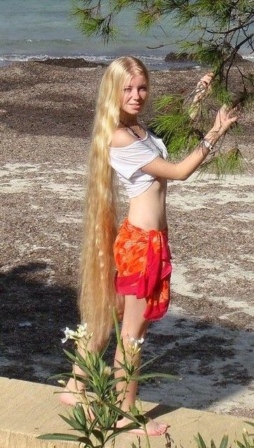 Extremely Long Hair, Rapunzel Hair, Long Blond, Long Hair Pictures, Really Long Hair, Super Long Hair, Foto Poses, Long Blonde, Long Hair Girl