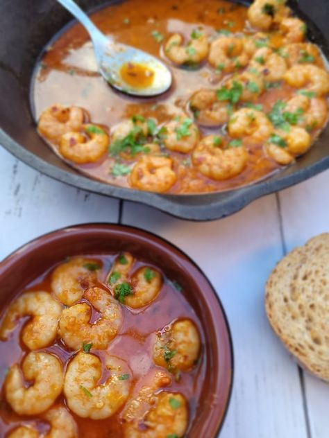 Gambas al Ajillo Recipe | Spanish Garlic Shrimps | 4 Fast & Simple Steps Shrimp Al Ajillo Recipe, Gambas Recipe, Gambas Al Ajillo Recipe, Shrimp Tapas, Shrimp Gambas, Nice Meals, Burek Recipe, Turkish Snacks, Spanish Foods