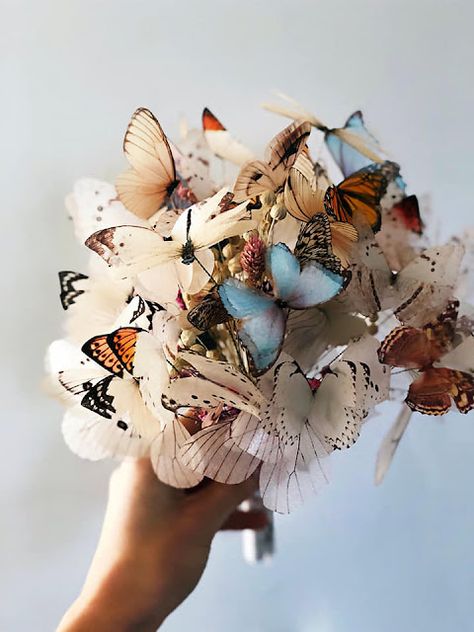 Money Rose Bouquet, Butterfly Wedding Theme, Magic Wedding, Unique Wedding Bouquet, Money Rose, Money Bouquet, Unique Bouquet, Fairy Wedding, Butterfly Wedding