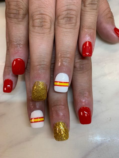 Acrylic gel color and design Ku Nails Kansas Jayhawks, Kansas City Chiefs Nails Designs, Kansas City Chiefs Nails, Kc Chiefs Nails, Chiefs Nails, Fingernail Ideas, Kansas Chiefs, Chiefs Football, Nail Idea