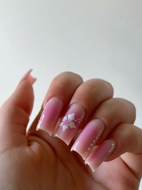 Mallorca Nails, Holiday Acrylic Nails, Subtle Nails, Floral Nail, Girly Acrylic Nails, Summery Nails, Floral Nail Art, Acrylic Nails Coffin Pink, Vacation Nails