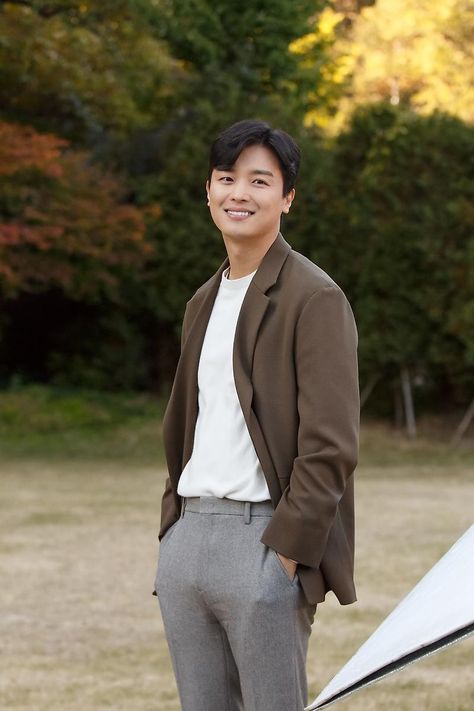 Yeon Woo Jin, Yeon Jun, Yeon Woo, Korean Guys, Actor Model, Korean Men, Korean Actors, Exo, Kdrama