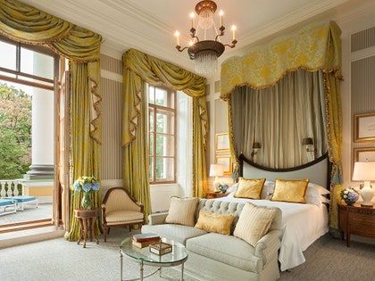 Russian Interiors, House Dream, Hotel Interior Design, Luxury Bedroom Master, Bedroom Hotel, Four Seasons Hotel, Hotel Rooms, Master Bedrooms Decor, Hotel Suites