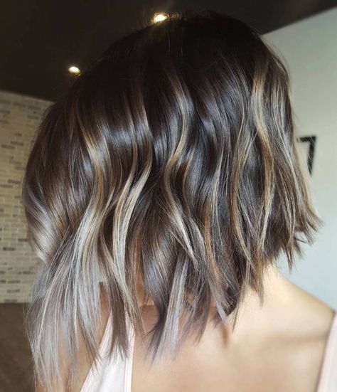 Cortes Bob, Bob Haircuts For Fine Hair, Angled Bob Haircuts, Angled Bob Hairstyles, Stacked Bob Haircut, Angled Bob, Bob Haircut For Fine Hair, Layered Bob Hairstyles, Bob Hairstyles For Fine Hair