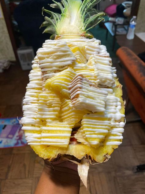 White Chocolate Pineapple, Chocolate Pineapple, Cheesecake Fruit, Recipes Pineapple, Pineapple Cheesecake, Soul Food Recipes, White Chocolate Drizzle, Pineapple Bowl, Chocolate Drizzle