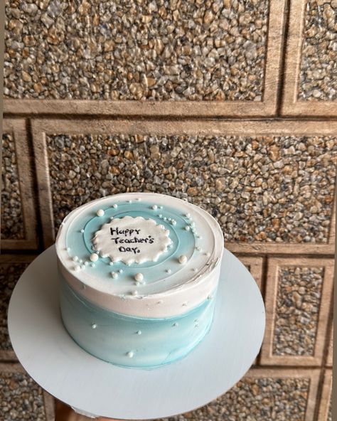 Simple cake for teacher’s day. #cake #instagram #fyp #explore #aesthetic #pinterest #fazidelights Kue Hari Guru Aesthetic, Disney Cakes Easy, Cake For Teacher, Teachers Day Cake, Cake Instagram, Teacher Cakes, Cakes Easy, Explore Aesthetic, Simple Cake