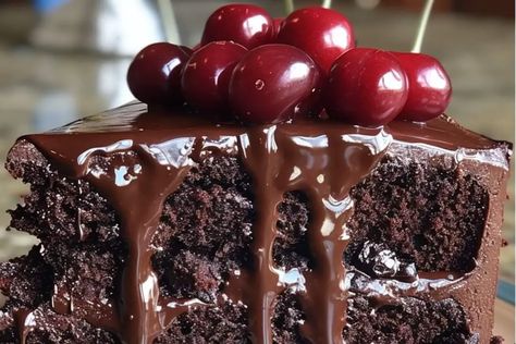 Dr Pepper Cake Recipe, Cherry Dr Pepper Cake, Cherry Dr Pepper, Cherry Upside Down Cake, Dr Pepper Cake, Cake Preparation, Chocolate Cherry Cake, Crumble Recipe, Cherry Cake