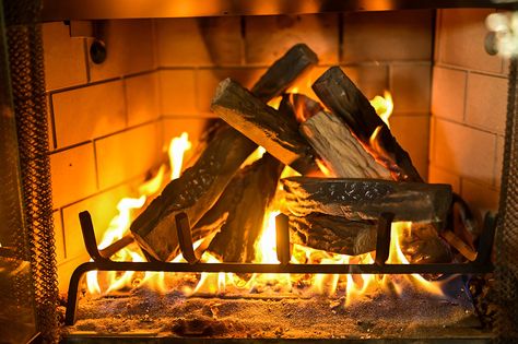 Fake Fireplace Logs, Ventless Gas Logs, Indoor Gas Fireplace, Fireplace Vent, Vented Gas Fireplace, Propane Fireplace, Fake Fireplace, Outdoor Gas Fireplace, Warm Fireplace