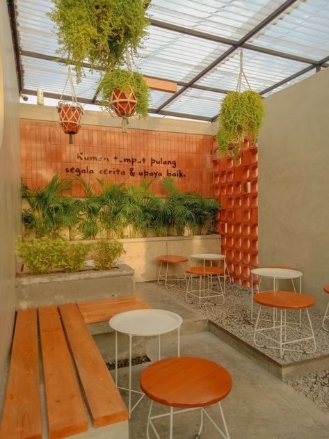 Coffee Outdoor Design, Cafe Garden Design Outdoor, Terrace Cafe Design, Semi Outdoor Cafe, Mini Cafe Design Interiors, Mini Cafe Design, Garden Cafe Ideas, Outdoor Cafe Design Low Budget, Outdoor Cafe Design Ideas