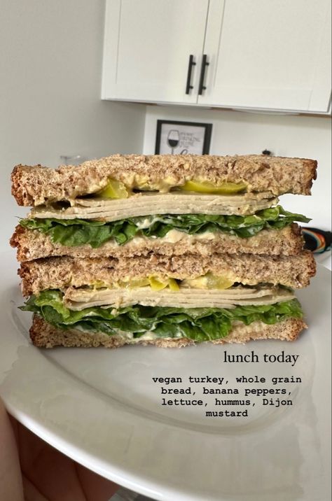 Sandwich idea Wheat Bread Sandwich Ideas, Roadtrip Sandwich Ideas, Whole Grain Sandwich, Sprouts Sandwich, Sprout Sandwich, Vegan Turkey, Bread Sandwich, Fiber Diet, Healthy Lunches