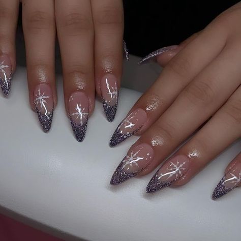 Glitter Frenchies, Gel X Nails, X Nails, Snowflake Nails, Stiletto Nails, Nails Nailart, Winter Nails, Glitter Nails, Cute Nails