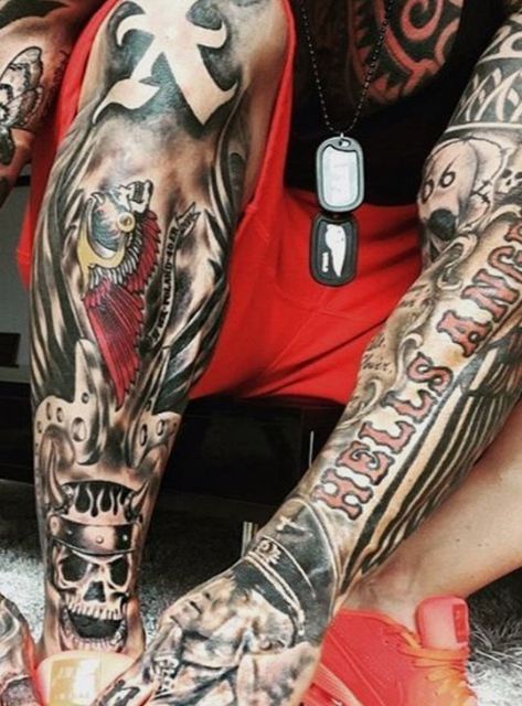 Hells Angels Tattoo, Hell Angels, Angel Back Tattoo, Angels Tattoo, Angle Tattoo, Hells Angles, Biker Stuff, Skull Sleeve Tattoos, Skull Sleeve