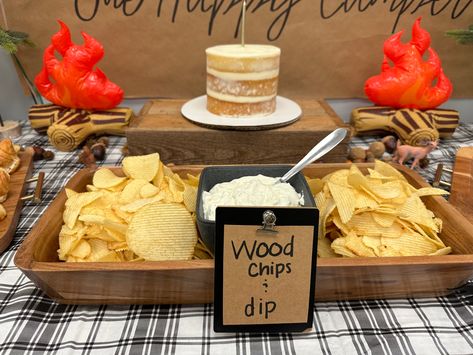 Food Ideas First Birthday Party, Food For Camping Themed Party, Camp Theme First Birthday Party, Camping Birthday Food Ideas, Happy Camper Theme Birthday Party, One Happy Camper Food Table, Hunting Birthday Food Ideas, One Happy Camper Cake Smash Photoshoot, Camp Themed 1st Birthday Party