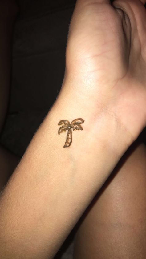 wrist palm tree henna!! Tree Henna, Henna Palm, Fish Tattoos, Palm Tree, Jesus Fish Tattoo, Palm Trees, Henna, Tattoos