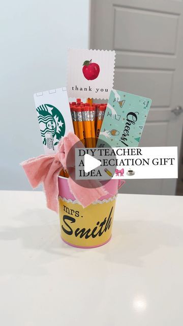 Cute Diy Gifts For Teachers, Teacher Gift Ideas Dollar Tree, Portable Pencil Organizer As Gift, Teacher Gift Dollar Tree, Pencil Holder Teacher Gift, Teacher Gift Pencil Holder, Teacher Appreciation Gifts Stanley Cup, Gift Card Basket, Pencil Cup Holder