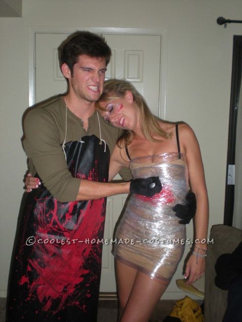 Dexter Costume, Dexter Halloween, Last Minute Halloween Kostüm, Easy Couples Costumes, College Halloween Party, Couple Costume, Hallowen Costume, College Halloween, Homemade Costumes