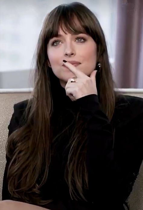 Dakota Johnson Makeup, Dakota Johnson Hair, Dakota Style, Rich Women Lifestyle, Dakota Mayi Johnson, Dakota Johnson Style, Feminine Aesthetic, Dakota Johnson, Hollywood Celebrities