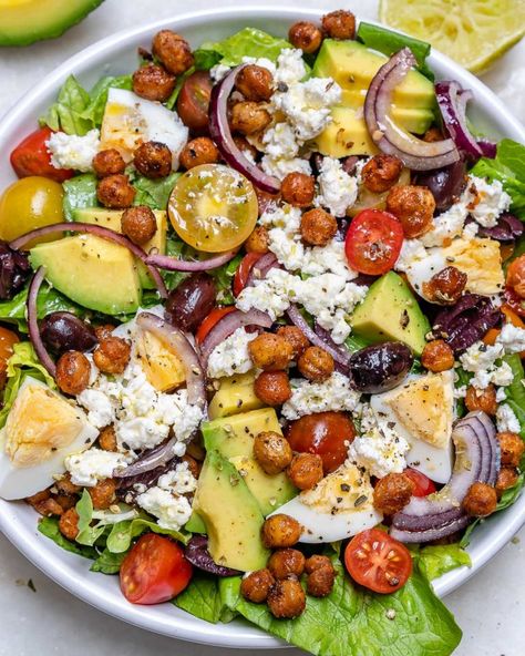 Roasting Chickpeas, Roasted Chickpea Salad, Clean Food Crush Recipes, Clean Food Recipes, Roasted Chickpea, Crispy Chickpeas, Clean Food Crush, Food Crush, Roasted Chickpeas