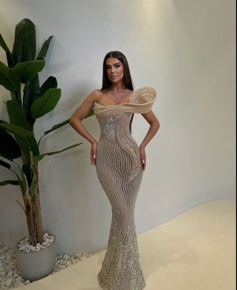 Extravagant Dresses, Evening Wedding Dress, Bridal Train, Matric Dance Dresses, Prom Dress Inspo, Matric Dance, Gala Dress, Prom Inspo, Couture Gown