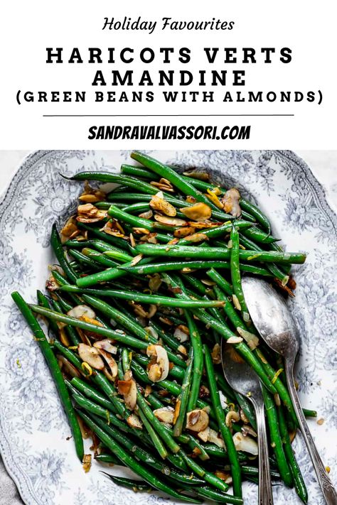 Haricots Verts Amandine. French green beans are tossed with buttery toasted almonds, tender shallots, a little garlic, and a squirt of lemon juice. Sophisticated, elegant, delicious, yet completely effortless. Green Beans Shallots, Haricot Beans Recipes, Haricot Verts Recipe, Green Beans Amandine, Green Beans With Shallots, Green Bean Dishes, Green Beans With Almonds, French Green Beans, Christmas Dinners