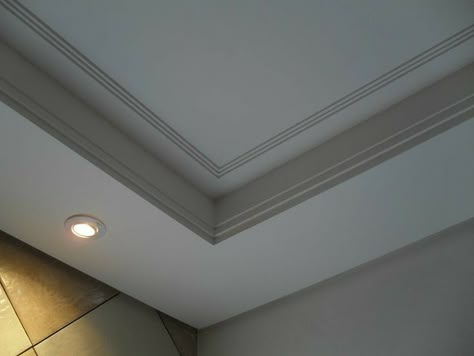 Ceiling Design Classic, Ceiling Cornice, Simple False Ceiling Design, Gypsum Ceiling Design, Roof Truss Design, Simple Ceiling Design, Cornice Design, False Ceiling Living Room, Gypsum Ceiling