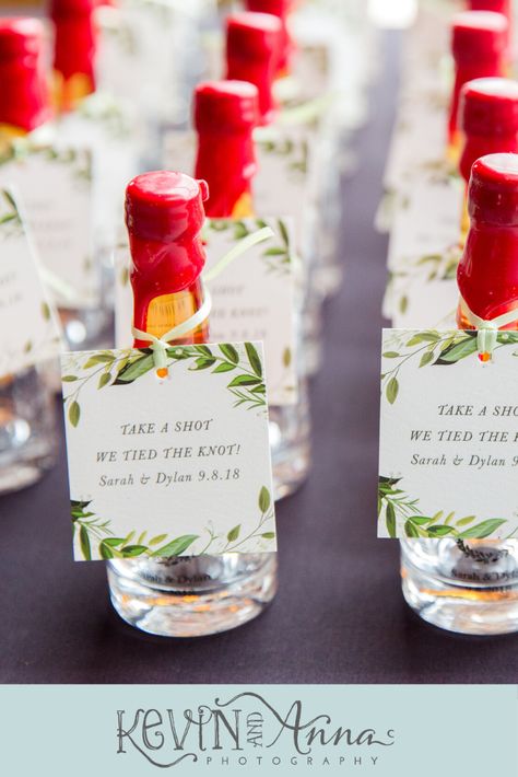 Mini bourbon bottles as guest party favors at a wedding at the Bluegrass Wedding Barn a Kentucky Wedding venue in Danville, Kentucky on a farm. See more photos by Kentucky Wedding Photographers Kevin and Anna Photography at www.kevinandannaweddings.com Cowboy Wedding Favors, Bourbon Themed Wedding, Bourbon Wedding Theme, Kentucky Wedding Ideas, Country Party Favors, Unique Wedding Table Centerpieces, Guest Party Favors, Bourbon Wedding, Rustic Wedding Party Favors