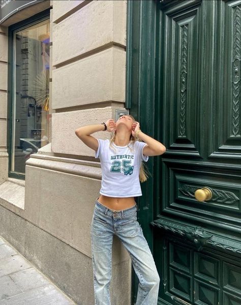 It Girl Outfit, Spring Fits, Models Off Duty, It Girl, Basic Outfits, Summer Clothes, Spring Summer Outfits, Fashion Killa, Baby Tee