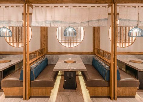 Japanese Interior Restaurant, Japanese Bar Design, Japanese Cafe Design, Japanese Style Restaurant, Restaurant Interior Design Modern, Gyu Kaku, Homeless Shelter Design, Cafe Floor Plan, Japanese Barbecue