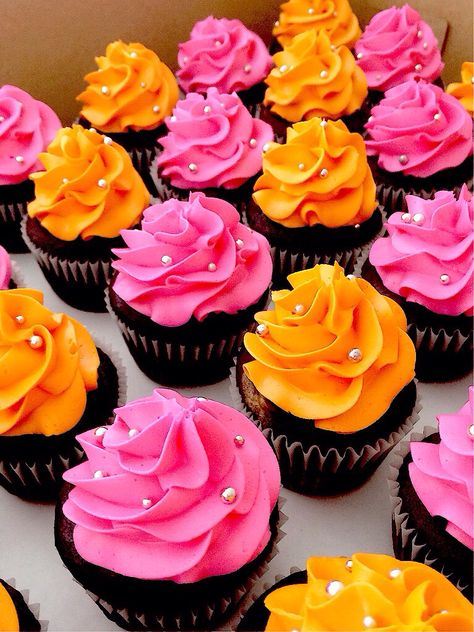 Sunset Party, Orange Cupcakes, Orange Birthday, Orange Party, Grad Party Decorations, Birthday Party Theme Decorations, Birthday Brunch, 18th Birthday Party, 14th Birthday