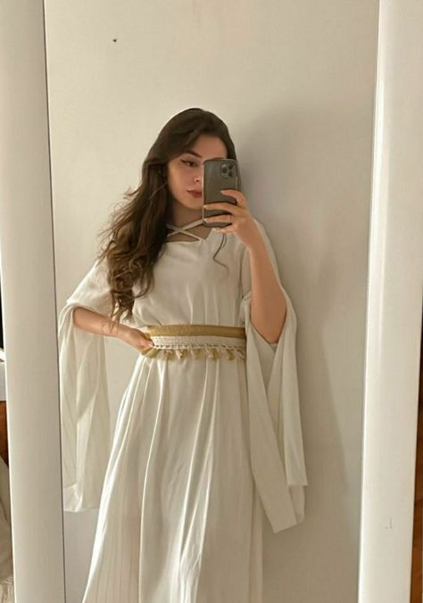 Dress With Tights, Mini Dress Outfit, Elegant Outfit Classy, White Mini Dress Outfit, Dress Graduation, Pakistani Fancy Dresses, Fashion Dresses Online, Red Dress Short, Summer Fashion Dresses