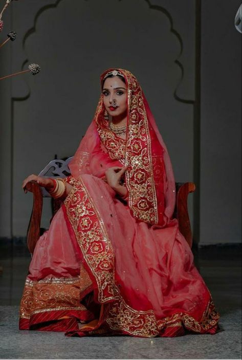 All about rajputi poshaks Rajasthani Bride, Rajputi Poshak, Rajasthani Dress, Rajputi Dress, Girls Dresses Diy, Indian Wedding Outfit, Bride Photography Poses, Bridal Lehenga Collection, Indian Wedding Photography Poses