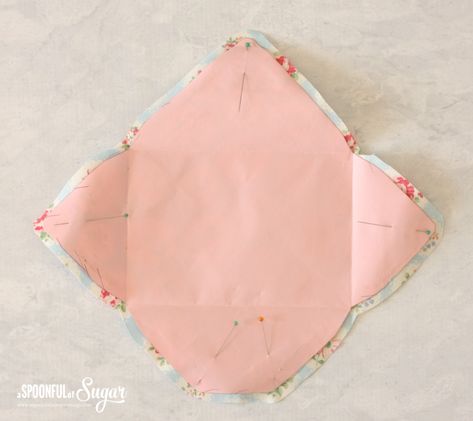 {Sewing Tutorial} Pretty Fabric Envelopes - A Spoonful of Sugar Pretty Envelopes, Fabric Envelopes, Envelope Tutorial, A Spoonful Of Sugar, Hobo Bag Patterns, Fabric Envelope, Diy Sewing Gifts, Scrap Fabric Projects, Fabric Cards