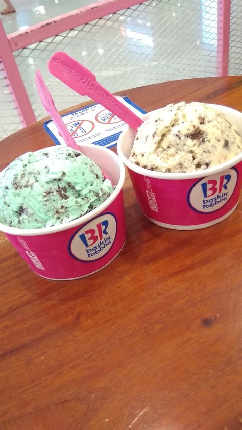 Baskin Robbins Aesthetic, Baskin Robbins Snap, Ice Cream Baskin Robbins, Choco Ice Cream, Br Ice Cream, Flower Screensaver, Baskin Robbins Ice Cream, Mint Choco, Story Snapchat