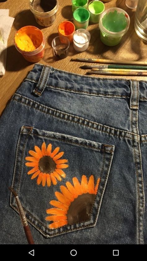 0e55666a4ad822e0e34299df3591d979desc54414422ri Jeans Pocket Painting Ideas, Jean Painting Ideas Pocket, Drawing On Jeans Ideas, Painting Jeans, Jaket Denim, Painted Shorts, Painted Clothes Diy, Diy Jeans, Haine Diy