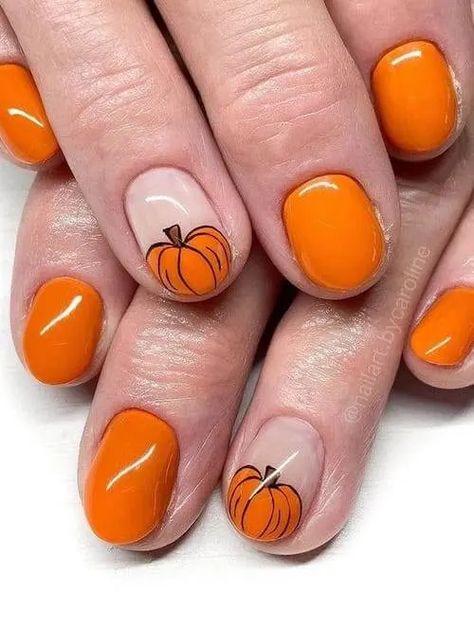 Get into the fall and Halloween spirit with our unique pumpkin nails. Perfect for adding a seasoned flair and spooky touch to your nail designs! Halloween Nails Short Gel Pumpkin, Cute Fall Pumpkin Nails, Pumpkin Short Nails, Halloween Nail Designs Pumpkins, Pumpkin Nails Square, Pumpkin French Tips, Simple Pumpkin Nail Art, Pumpkin Design Nails, Short Pumpkin Nails