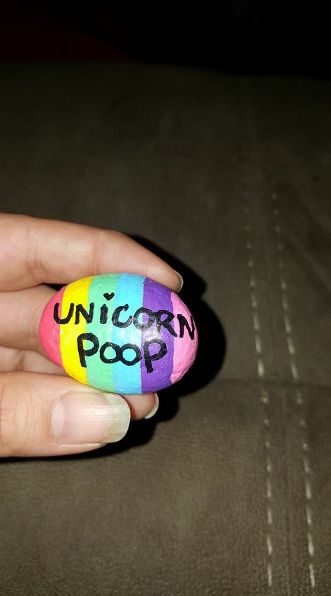 Eat Beautiful, Funny Rock, Unicorn Poop, Rock Painting Ideas, Posca Art, Rock And Pebbles, Painted Rocks Craft, Painted Rocks Diy, Rock Painting Ideas Easy